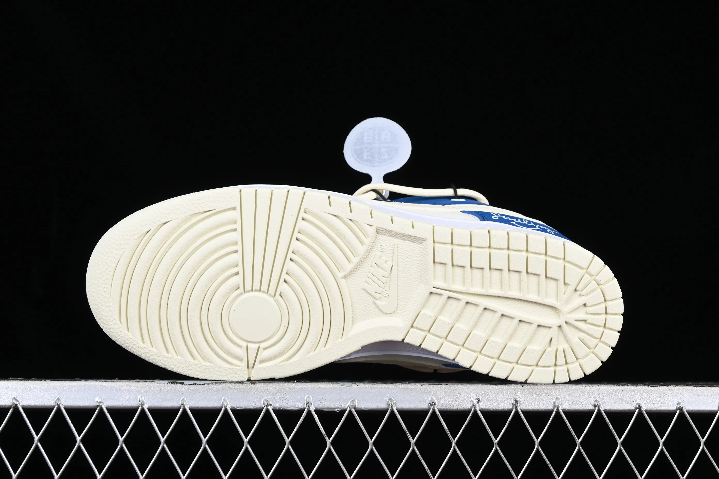 All categories Nk SB Dunk series Nk SB Dunk Low low-top sneakers Nk Dunk Low Retro Vibe customized version of deconstructed strap casual sneakers DJ6188-100